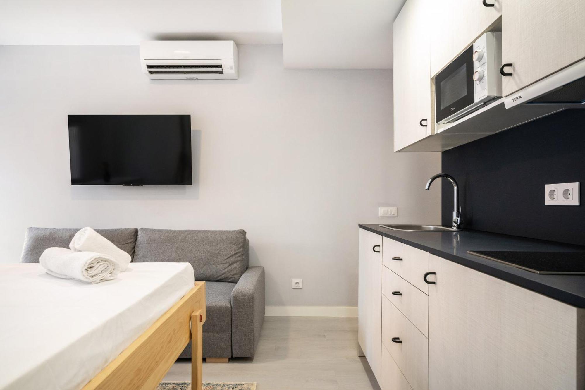 Madriver Apartamentos Reformados Con Parking Gratuito Exteriör bild