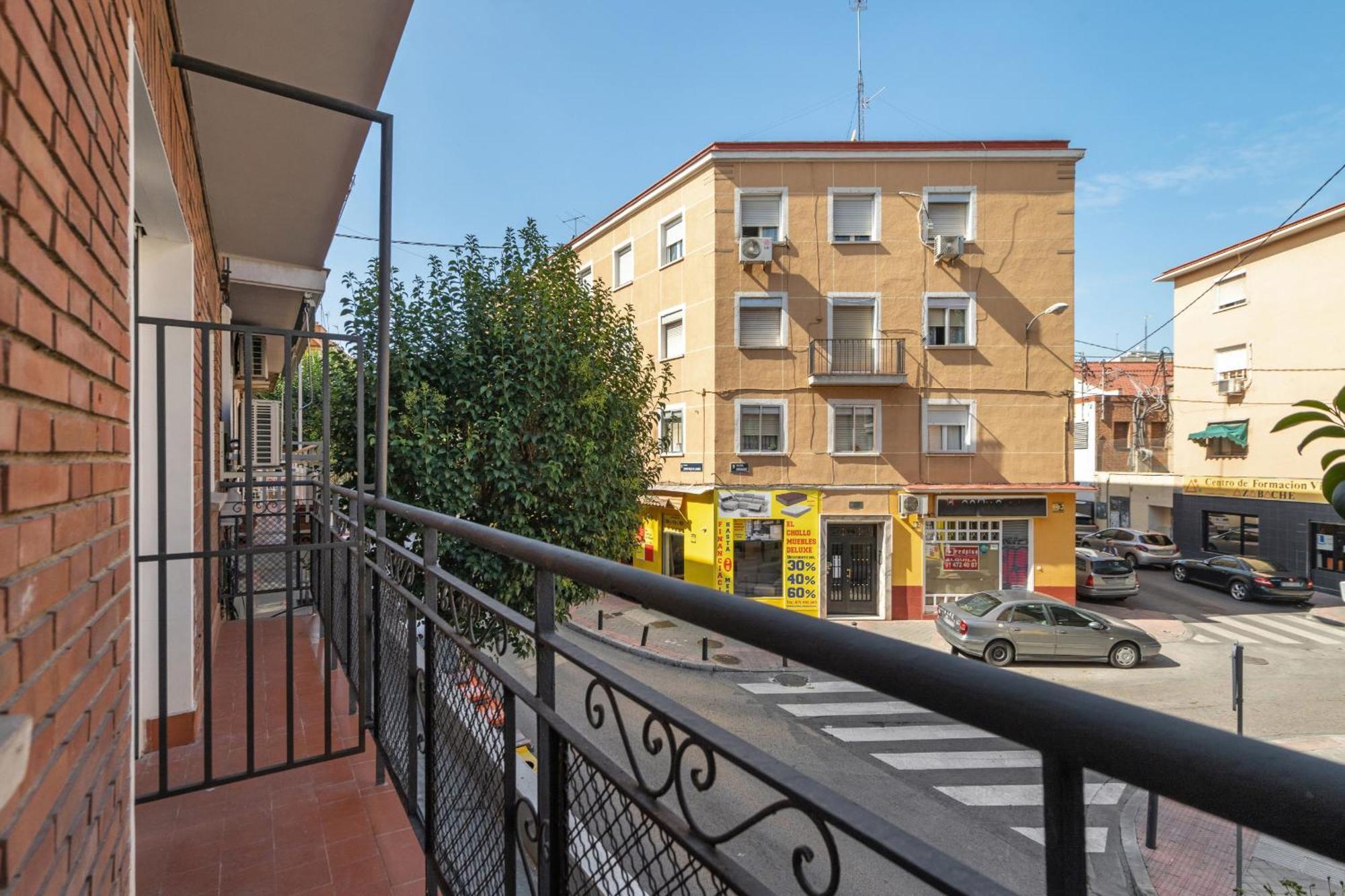 Madriver Apartamentos Reformados Con Parking Gratuito Exteriör bild