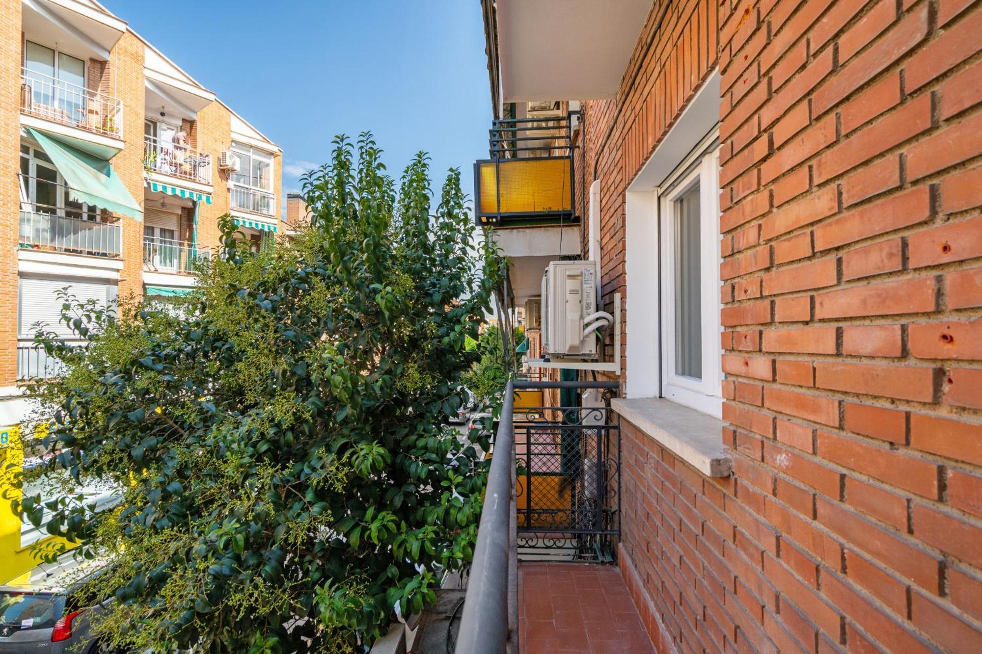 Madriver Apartamentos Reformados Con Parking Gratuito Exteriör bild